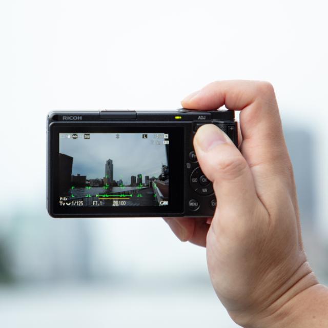 RICOH GR IV