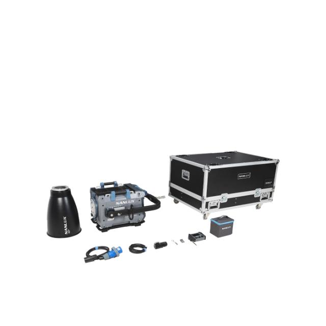 NANLUX EVOKE 5000B IN FLIGHTCASE W/ 30° REFLECTOR