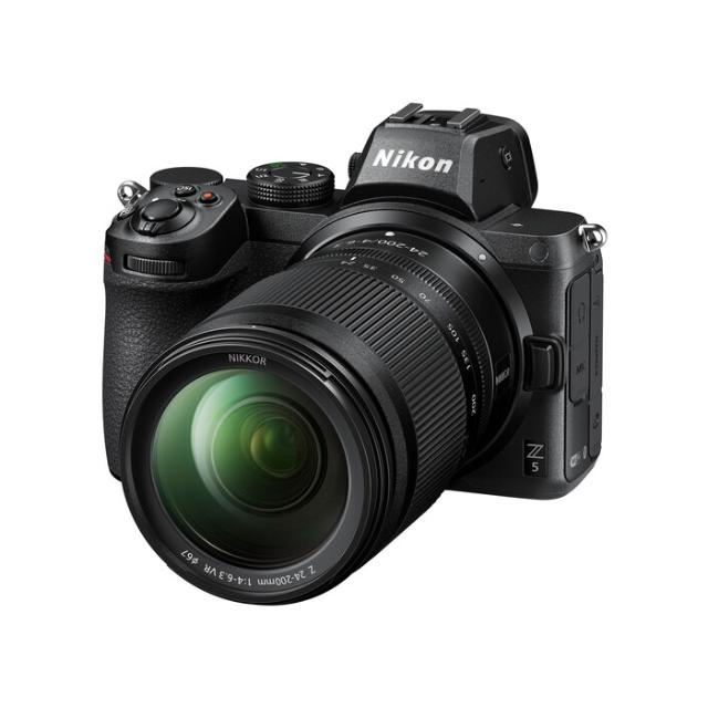 Nikon Z5 24-200mm kit